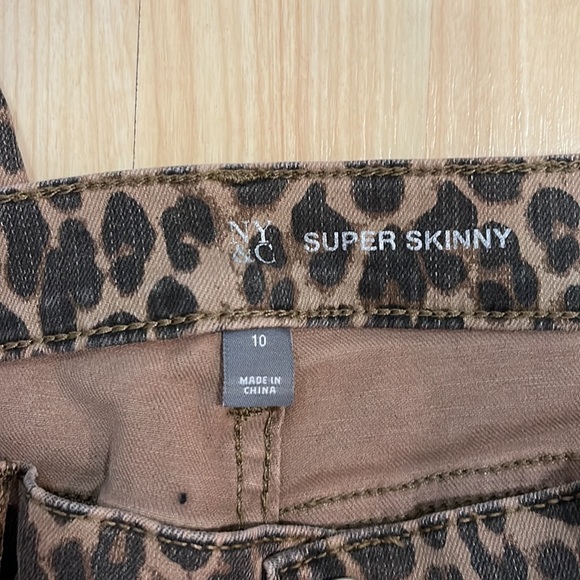 Leopard pants - Picture 3 of 3